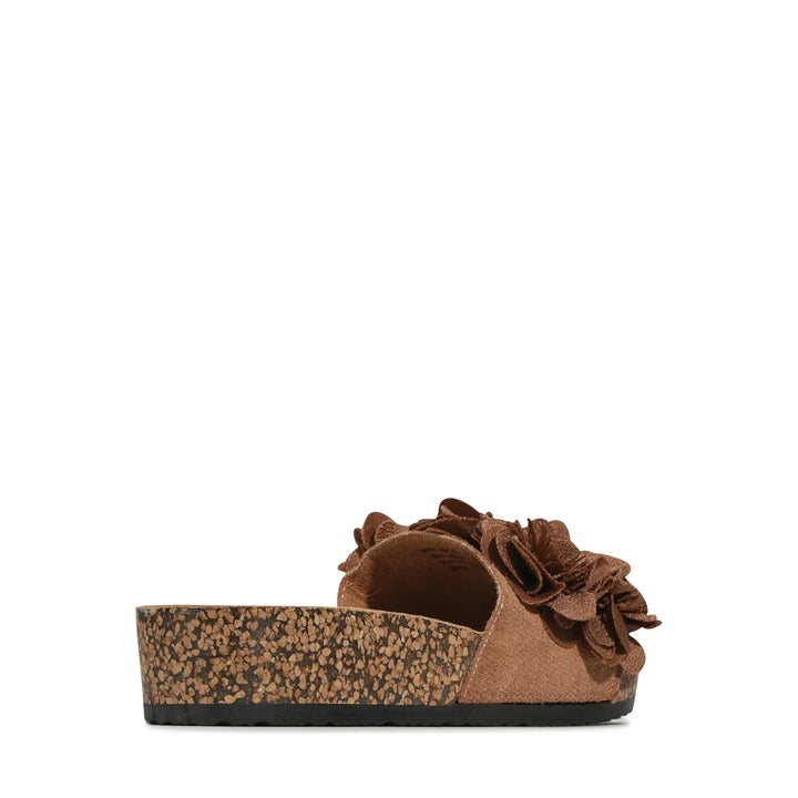 Corsage - Truffle